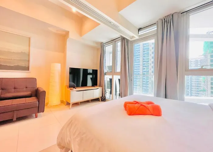 Modernistic Cozy 1 Bedroom With Veranda! *