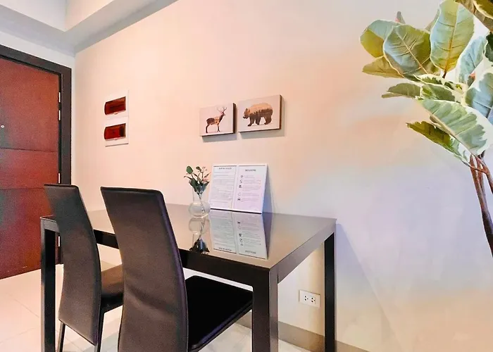 Modernistic Cozy 1 Bedroom With Veranda! Apartamento