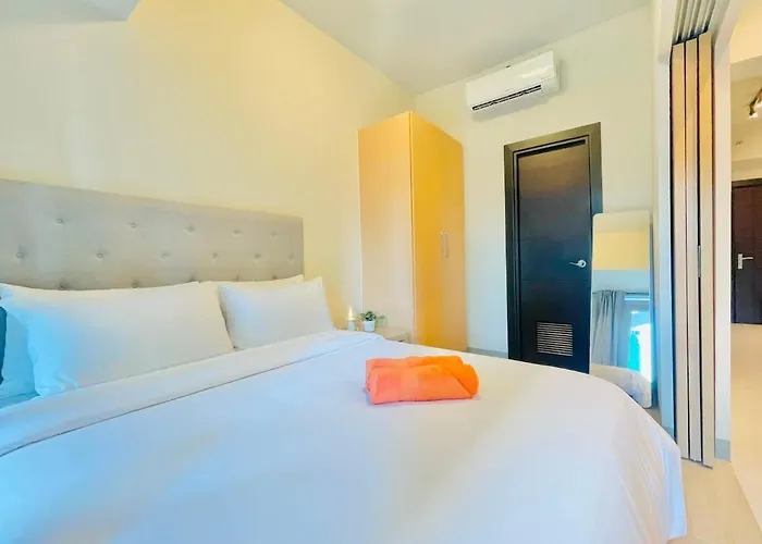 Modernistic Cozy 1 Bedroom With Veranda! Apartamento